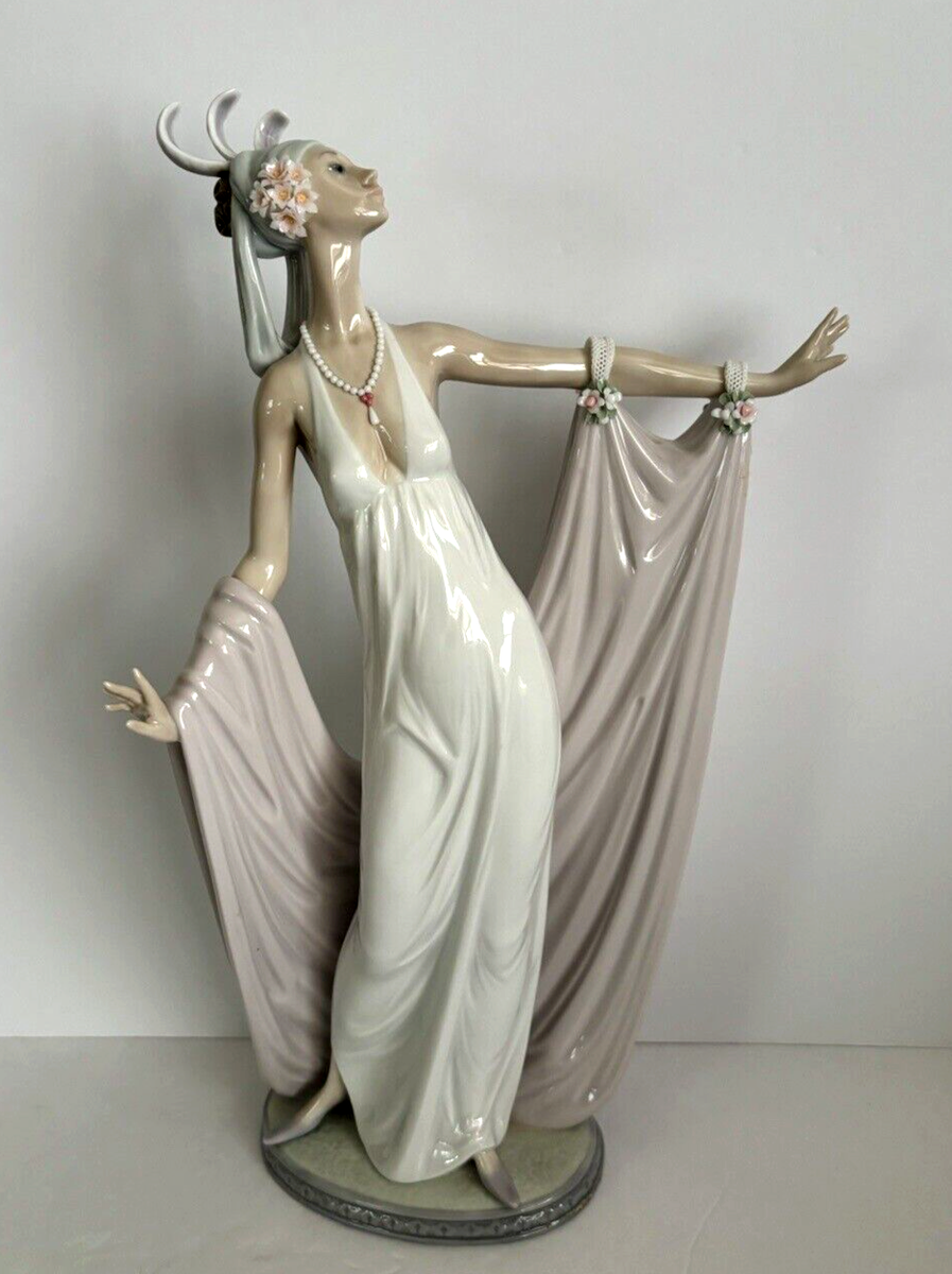 LLADRO LIMITED GRAND DAME #1568 FIGURINE SPAIN FF3 | eBay