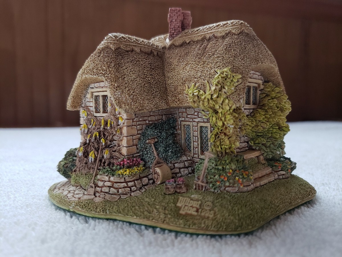 Lilliput Lane Cottages 