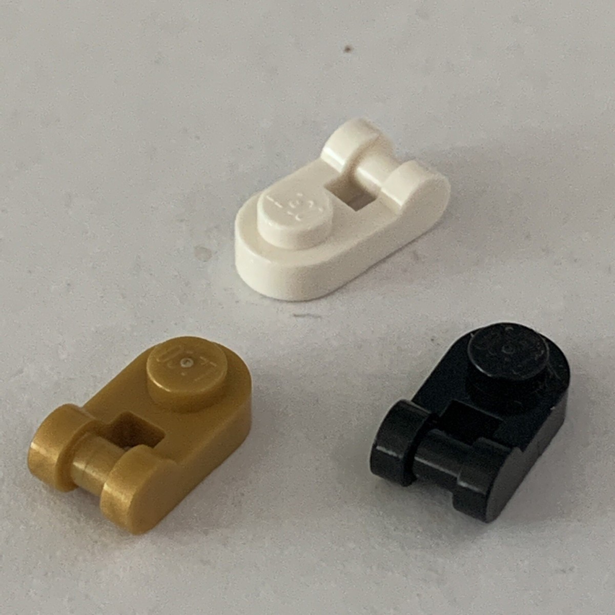 LEGO Parts 26047 (2pcs) Plate Round 1x1 w/ Bar Handle on Side | eBay