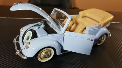 Maisto Special Edition 1951 VOLKSWAGEN CABRIOLET Baby Blue 1:18