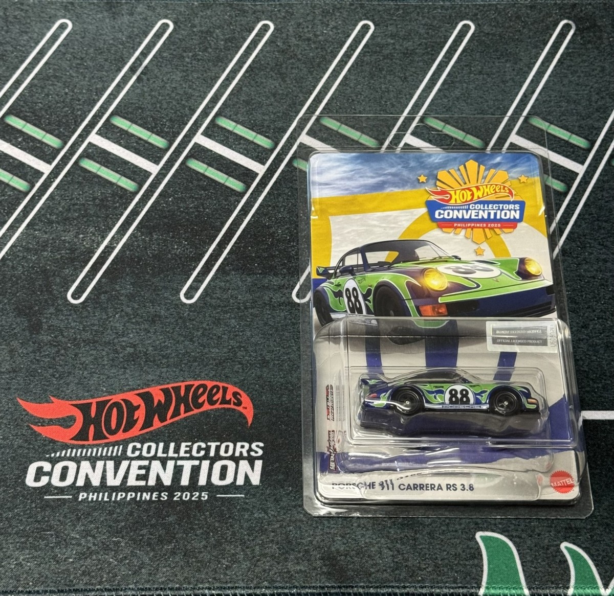 Hot Wheels 2025 Philippines Convention Porsche 911 Carrera RS 3.8