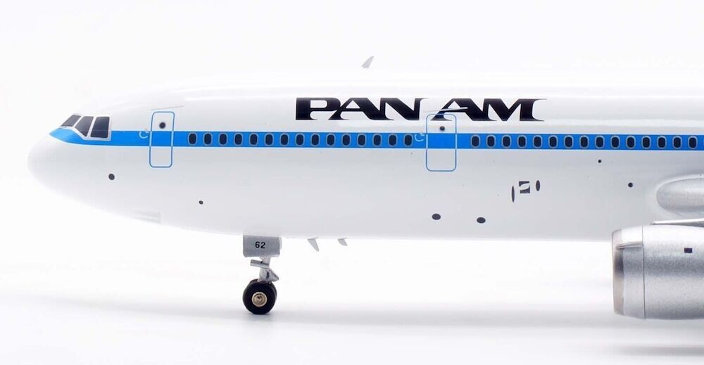 MCDONNELL DOUGLAS DC-10-10 PAN AM N62NA W/STAND - INFLIGHT 200
