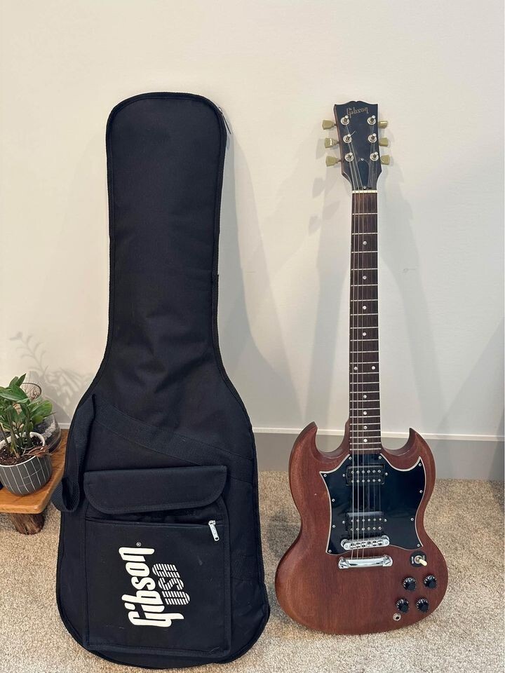 Gibson SG Special Faded 2005 Worn Brown w/ soft case, RARE very