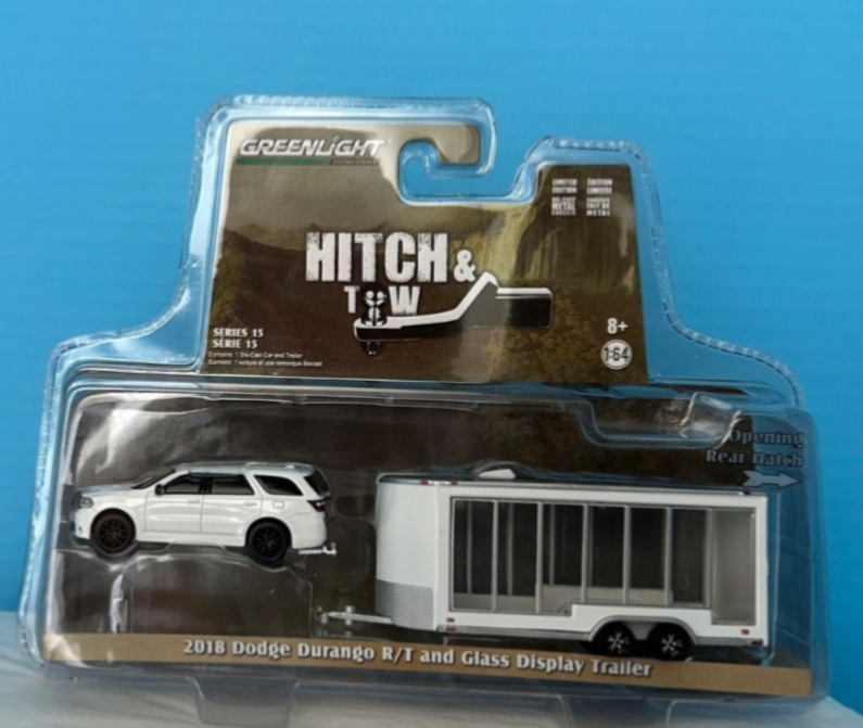 Greenlight Hitch & Tow 2018 White Dodge Durango R/T & Glass