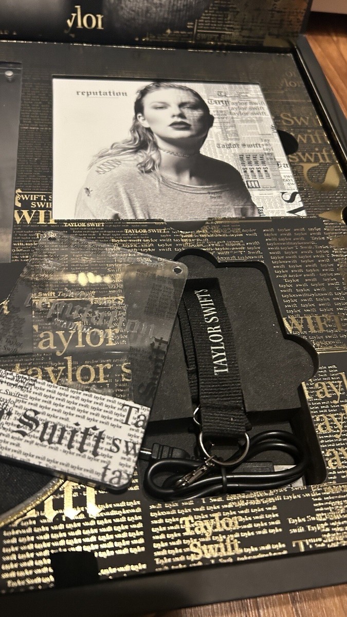 Taylor Swift Reputation Tour VIP Box - ALL items (+2 rep tour