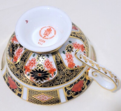Royal Crown Derby Old Imari 1128 Elizabeth Cobalt Blue Tea Cup