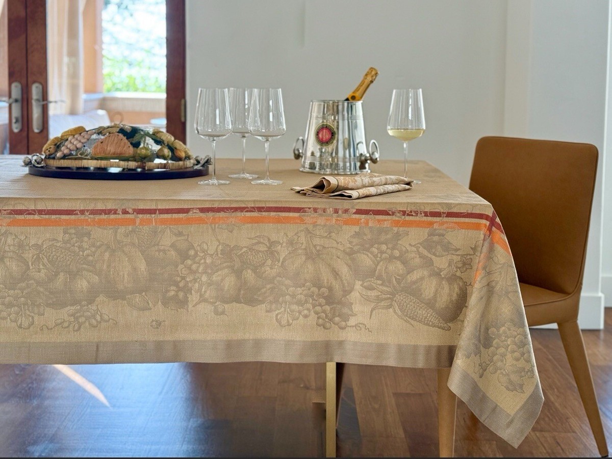 Williams Sonoma Jacquard Tablecloth Gold Harvest Rare & Beautiful