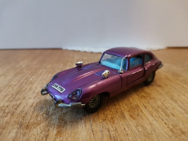 Dinky 131, Jaguar E-Type 2+2 - Free Price Guide & Review