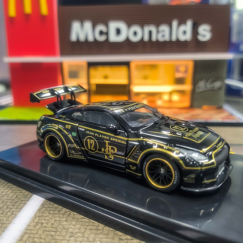 SOLID LBWK Nissan スカイラインGT-R （フィギュア付き） SOLID LBWK