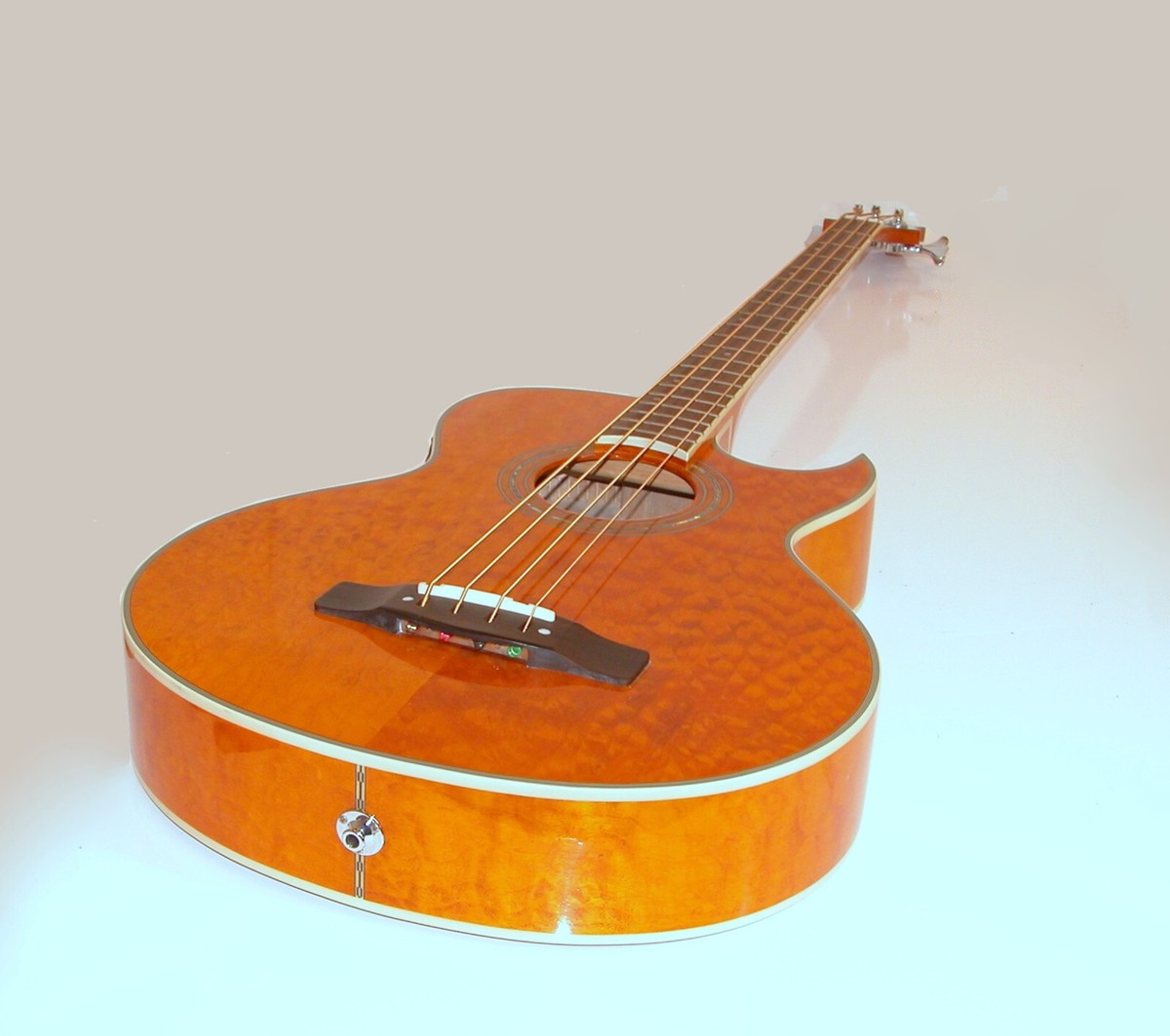 Samich Greg Bennett Electro-Acoustic 🎸Quilt Maple Bass Guitar AB