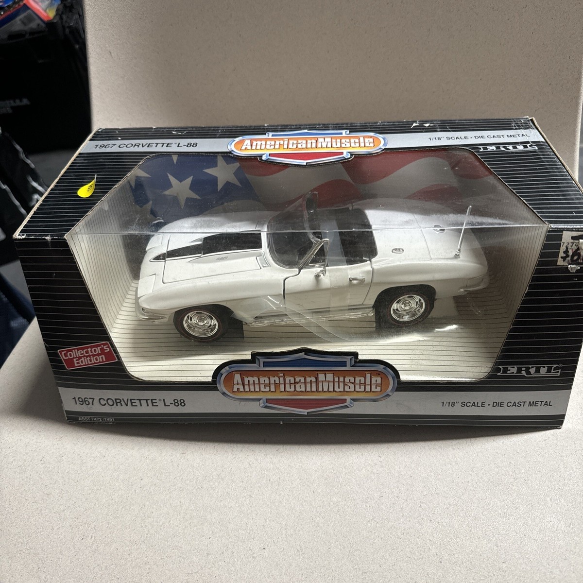 ERTL AMERICAN MUSCLE 1967 CHEVROLET CORVETTE L-88 CONVERTIBLE 1/18