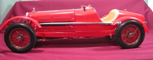 Pocher 1931 Alfa Romeo 8C 2300 Monza 1:8 Scale Plastic Model Car