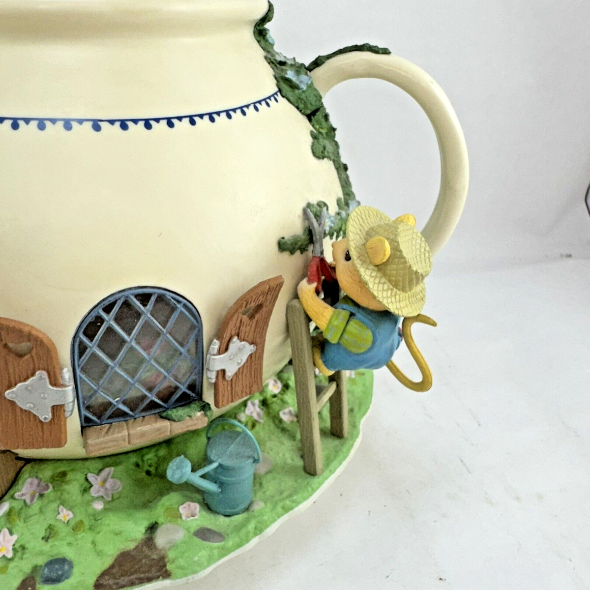 Enesco Teapot Bungalow Lighted Moving Music Box 