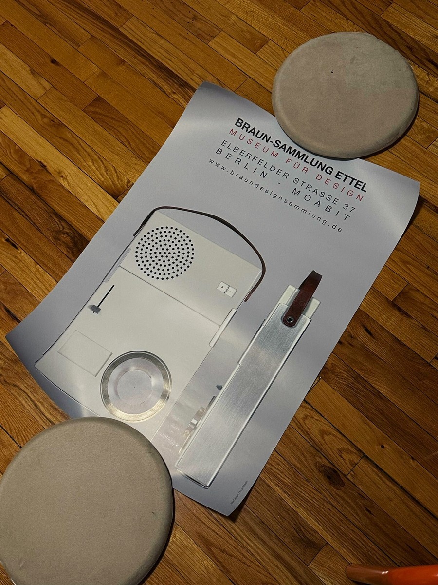 Dieter Rams TP 1 Radio Braun Design Sammlung Gallery Berlin Poster