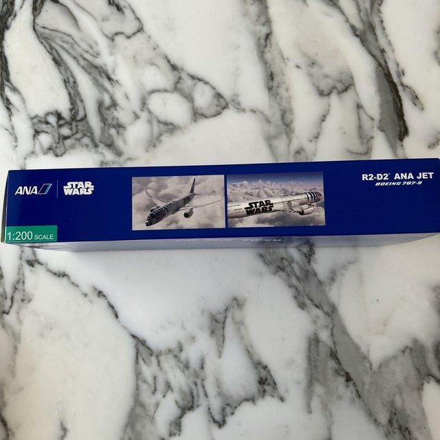 ANA Boeing 787-9 Airplane Model 1:200 STAR WARS R2-D2 Not for Sale