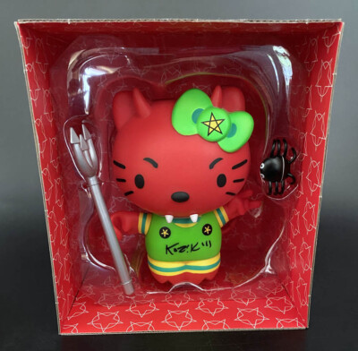 Kozik Hello Kitty Empress of The Underworld Kidrobot 6