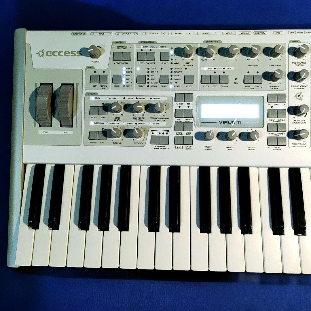 Access Virus Ti2 Polar Virtual analog synthesizer Tested/working