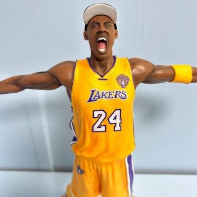 New Basketball Star Lakers Kobe Bryant Roaring 34cm PVC Figure
