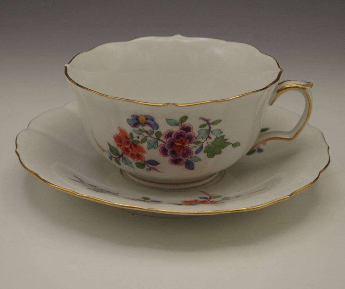 MEISSEN ANTIQUE PORCELAIN CUP AND SAUCER SET CHINOISERIE CROSSED