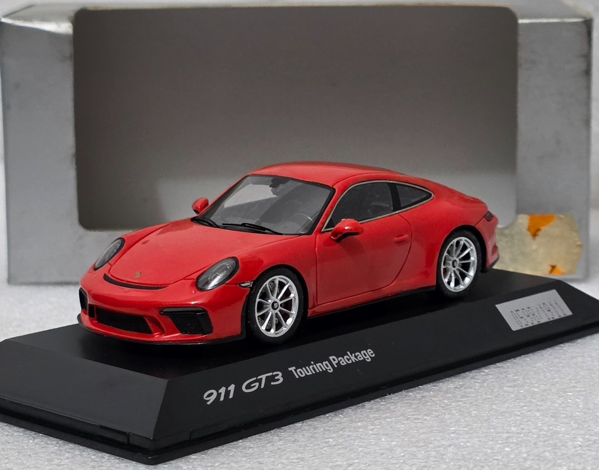 Porsche 911 (991.2) GT3 Touring Package 2018 1:43 Minihcamps WAP