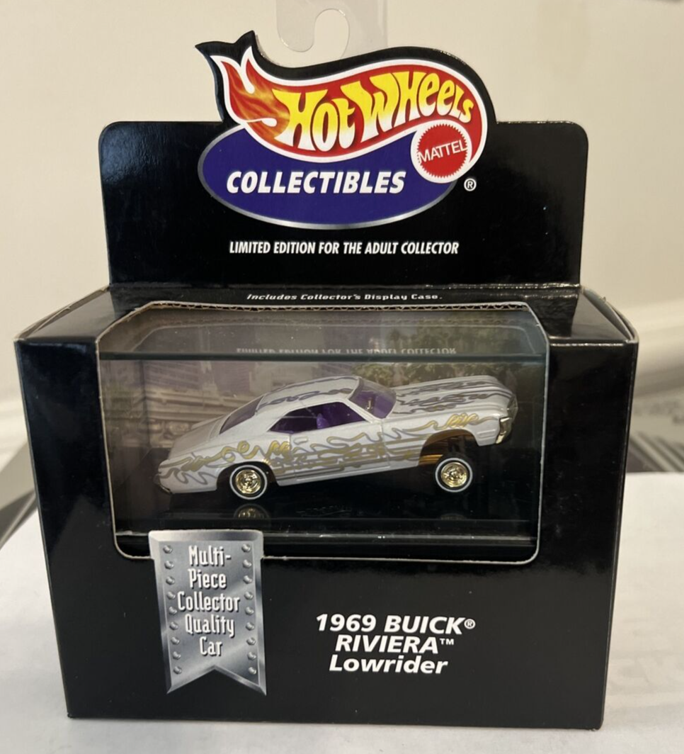 Hot Wheels 100% Collectibles 1969 Buick Riviera Lowrider (White