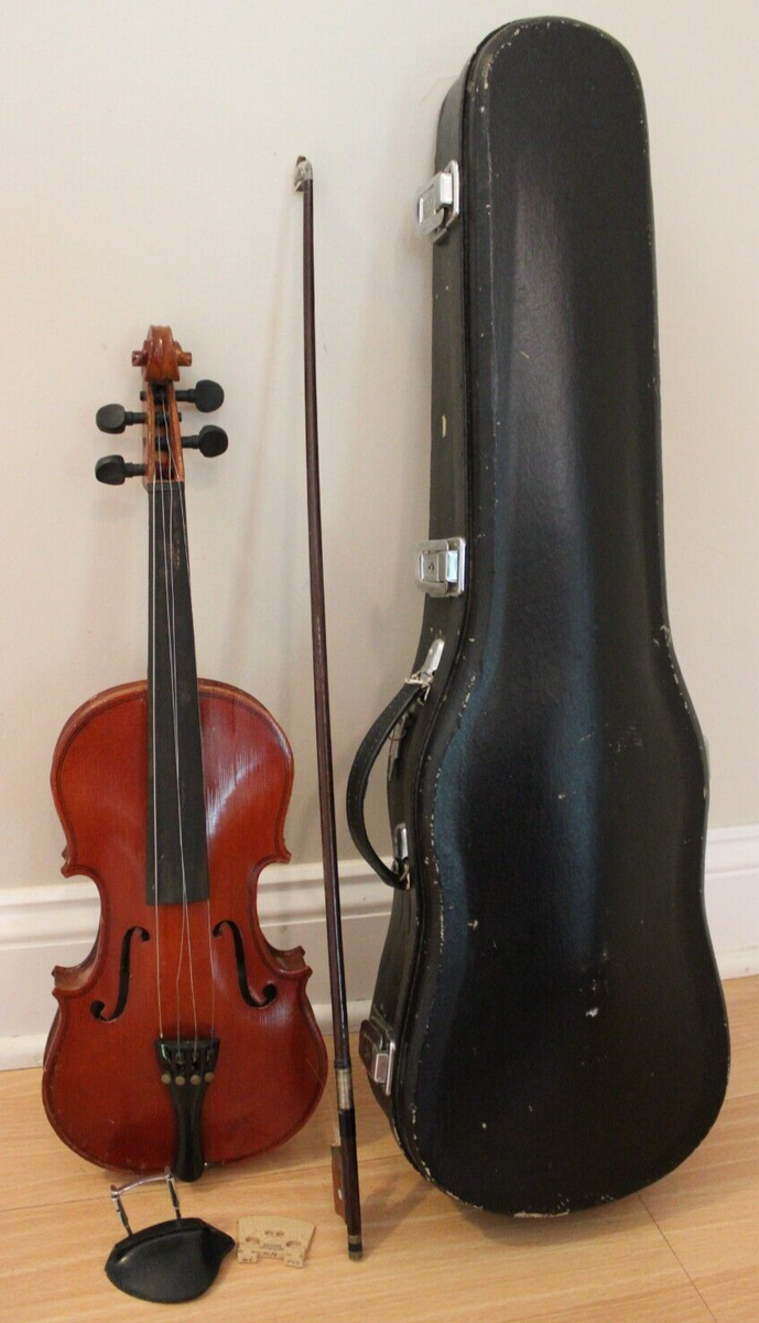 vintage violin Cremona Fecit Anno Domini 19 Case & Bow 1/2