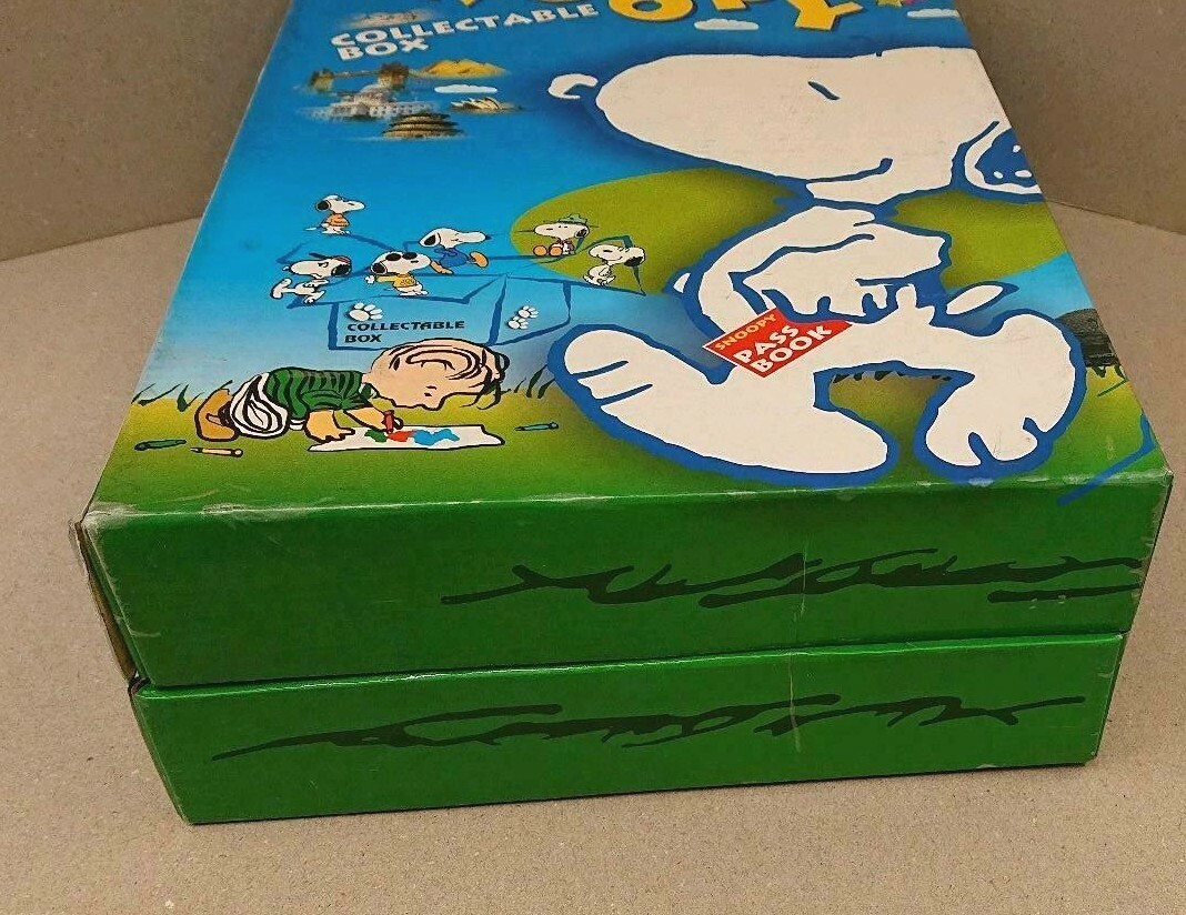 SNOOPY PEANUTS Collectable Box Figure Doll (28 bodies) wz/Box