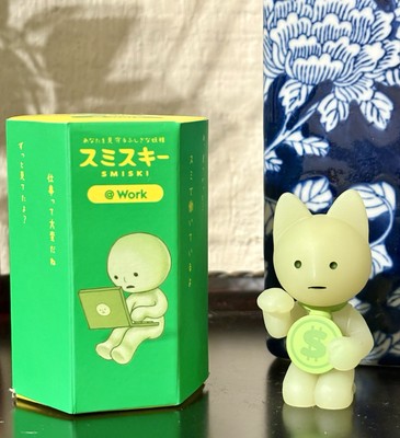 SMISKI Work Series Secret “Manekineko” Beckoning Figure Cat RARE