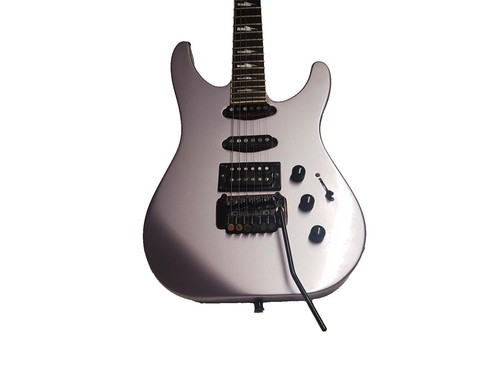 Super rare specification FERNANDES JAPAN VINTAGE Revolver Bass RWB