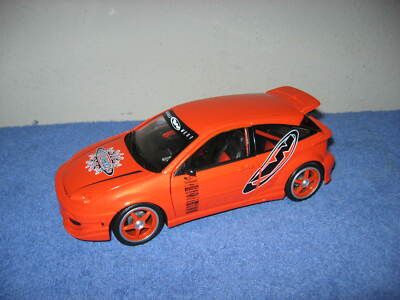 FORD FOCUS ORANGE W/ GRAPHICS 1:18 2000 HOT WHEELS OPENING HOOD