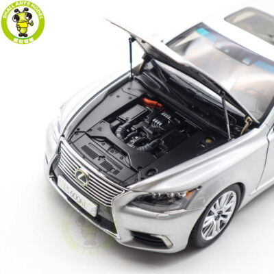 1/18 AUTOart 78841 Lexus LS600hL Sonic Silver Diecast Model Car | eBay