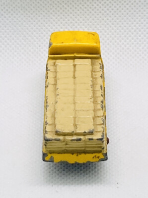 Matchbox by Lesney - Series No 51 - Albion Chieftain - Yellow