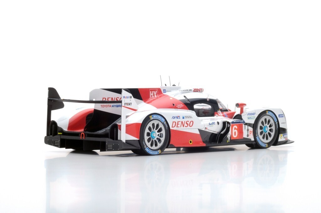 Spark 1/18 TOYOTA TS050 HYBRID HY NO.6 TOYOTA GAZOO RACING 2ND 24H