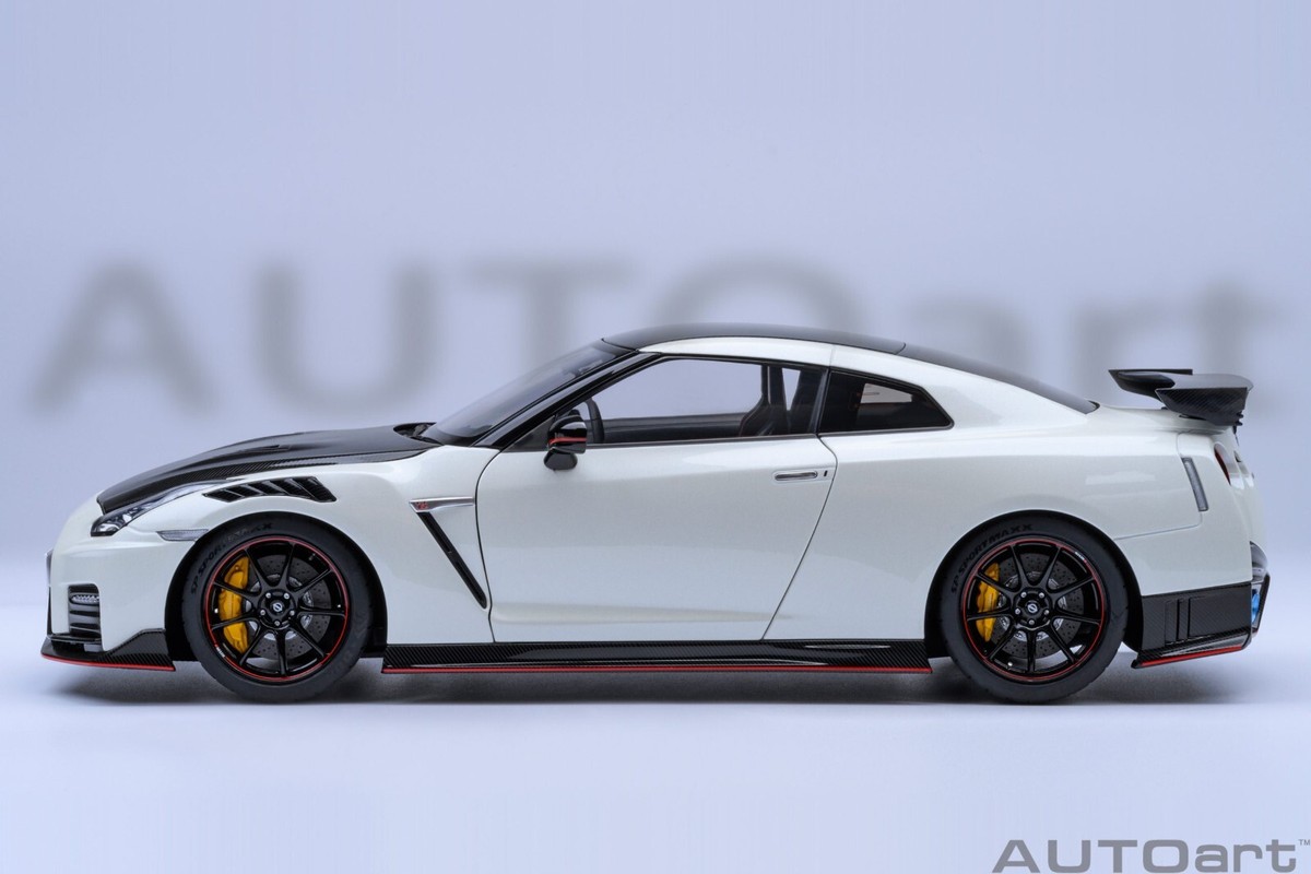 NISSAN GT-R (R35) NISMO SPECIAL EDITION BRILLIANT WHITE PEARL