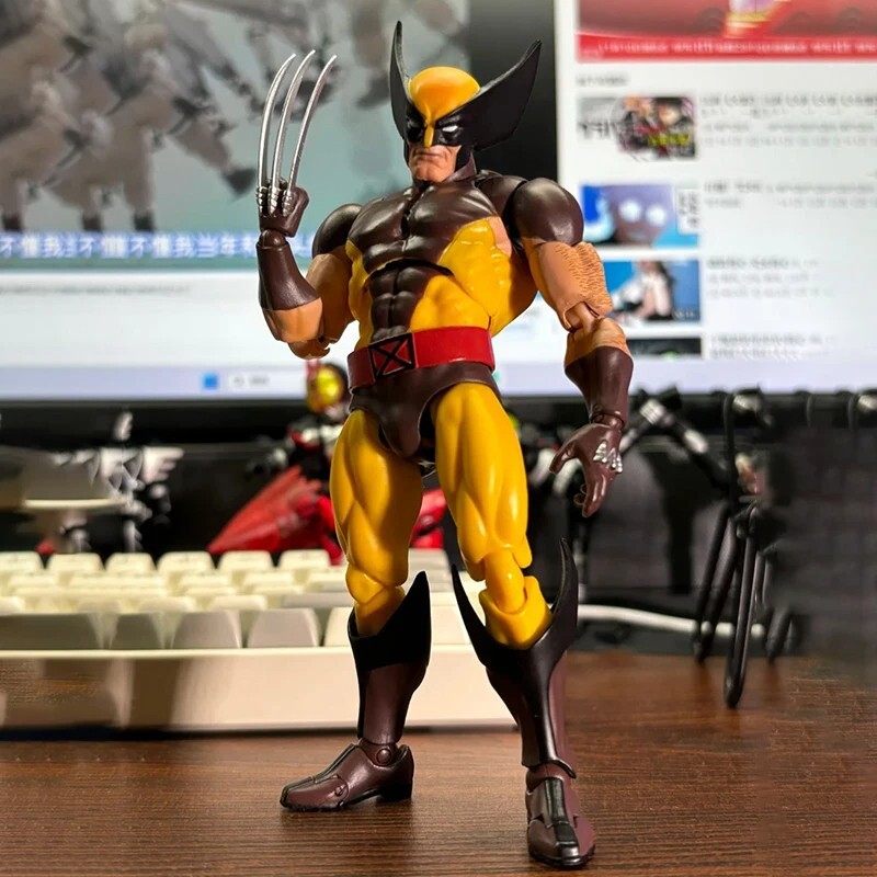 In Stock CT Toys MAFEX No.138 X-MEN Wolverine Brown Suit COMIC Ver