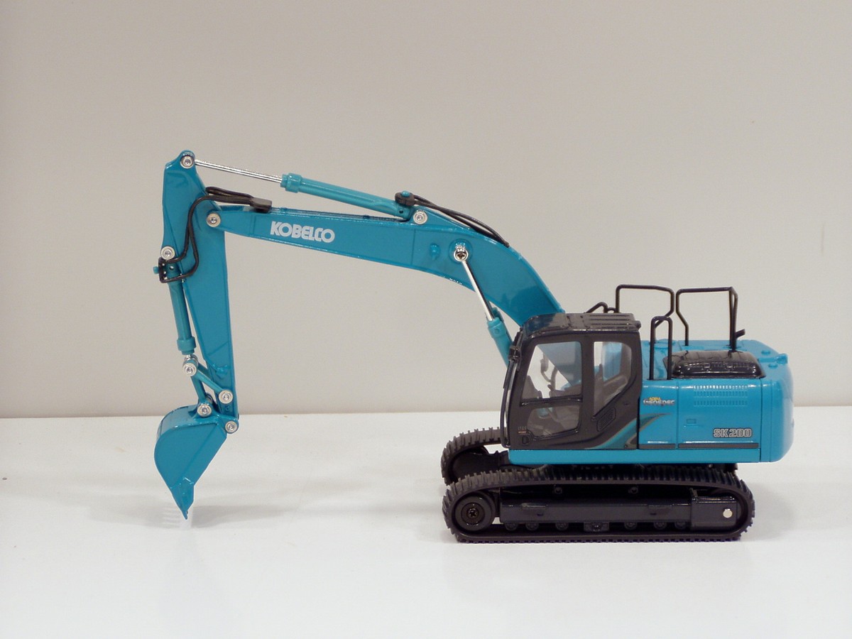 Kobelco SK200-9 Excavator - 