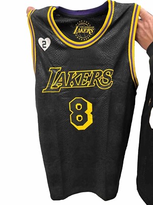 Kobe Bryant Lakers #8 Statue Giveaway Black Snake Skin Jersey 2/8