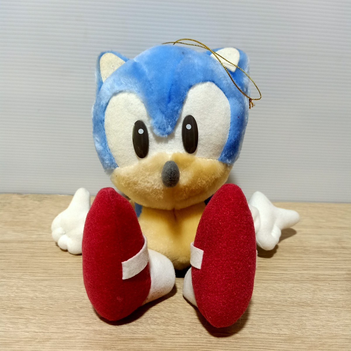 Sega Sonic the Hedgehog Pale Pastel 8.5