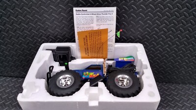 VINTAGE RADIO SHACK THUNDER FOX II 4x4 ON ROAD + OFF ROAD RC TRUCK