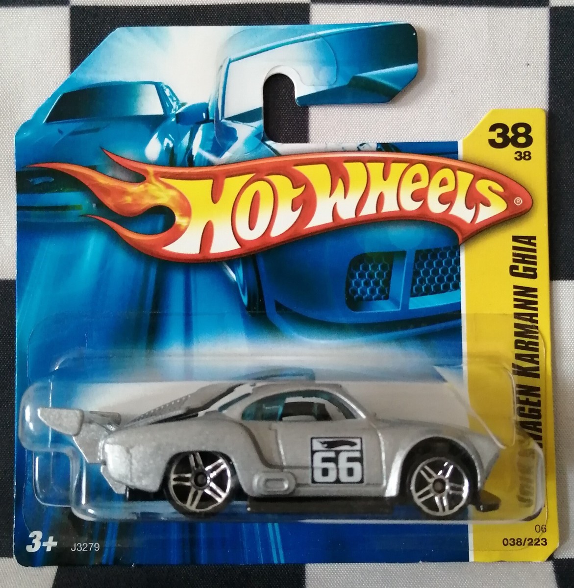 Hot Wheels 2006 First Edition Volkswagen Karmann Ghia Short Card