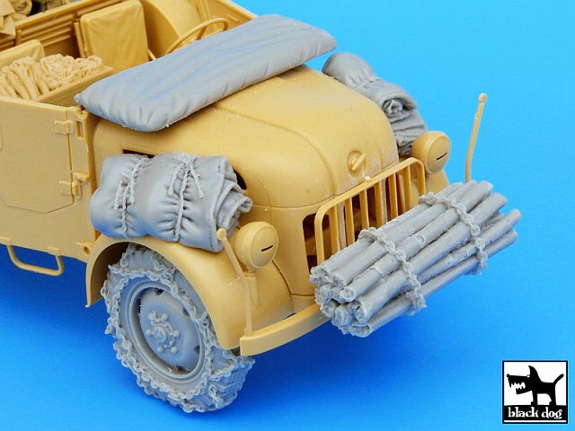 Black Dog 1/35 Steyr 1500A/01 Snowchained Wheels & Accessories