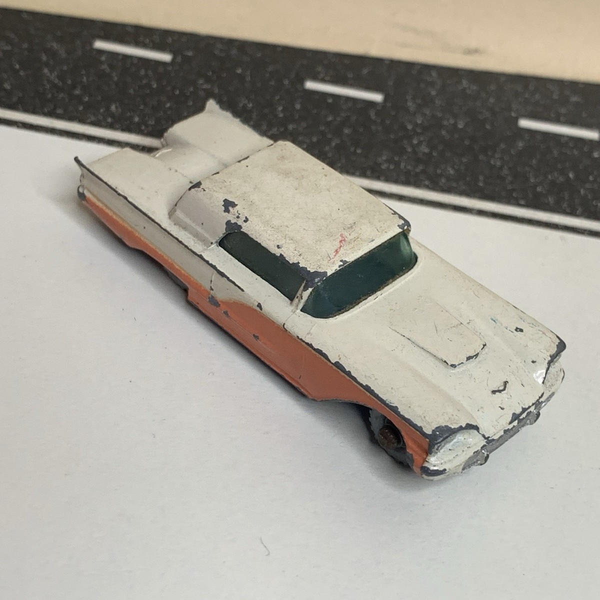 Matchbox Lesney No. 75 Ford Thunderbird 1958 1959 1960 White