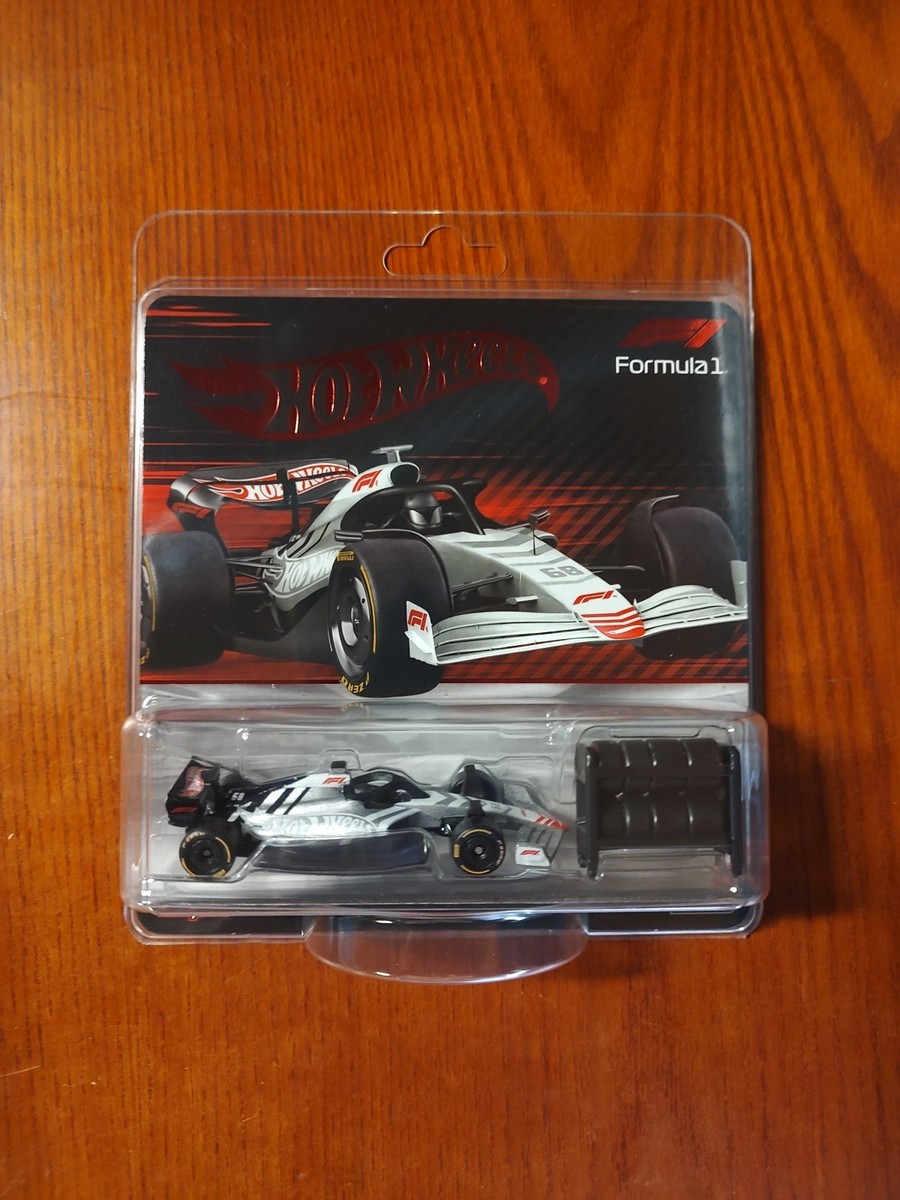 2025 HOT WHEELS RLC COLLECTORS FORMULA 1 F1 VEHICLE #JGN95 + 2 Set