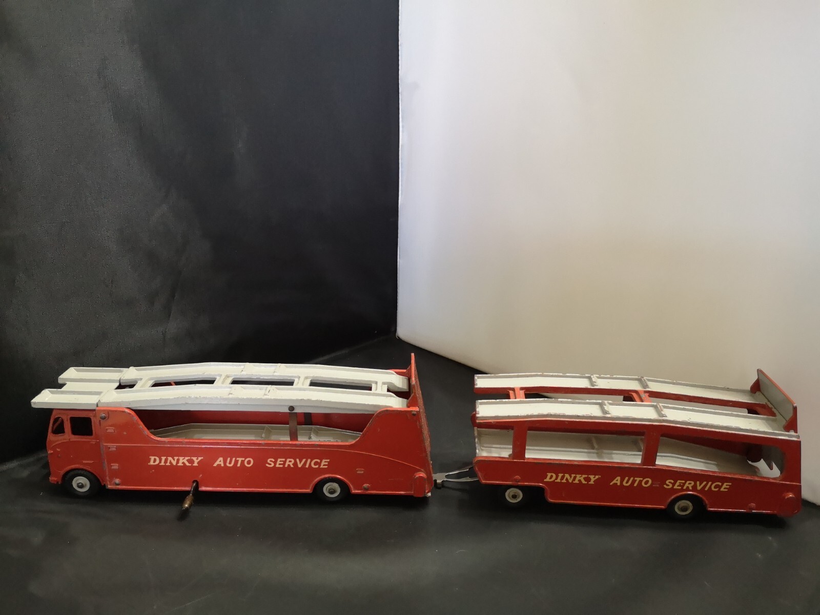 Dinky 984, Car Carrier - Free Price Guide & Review