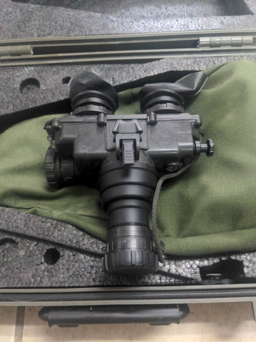 Military Surplus AN/PVS-7B Night Vision Goggles NVG Government
