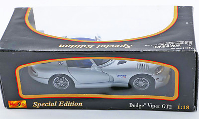 97 Dodge Viper GTS-R (GT2) (White/Blue Stripes)-(Maisto)1:18 Die