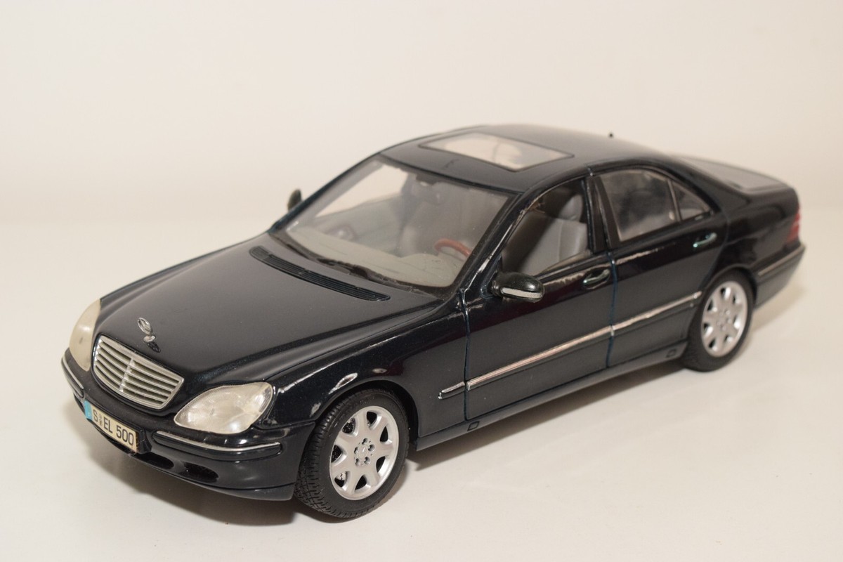 B13 1:18 MAISTO MERCEDES-BENZ S-CLASS S-CLASS MET. BLUE EXC