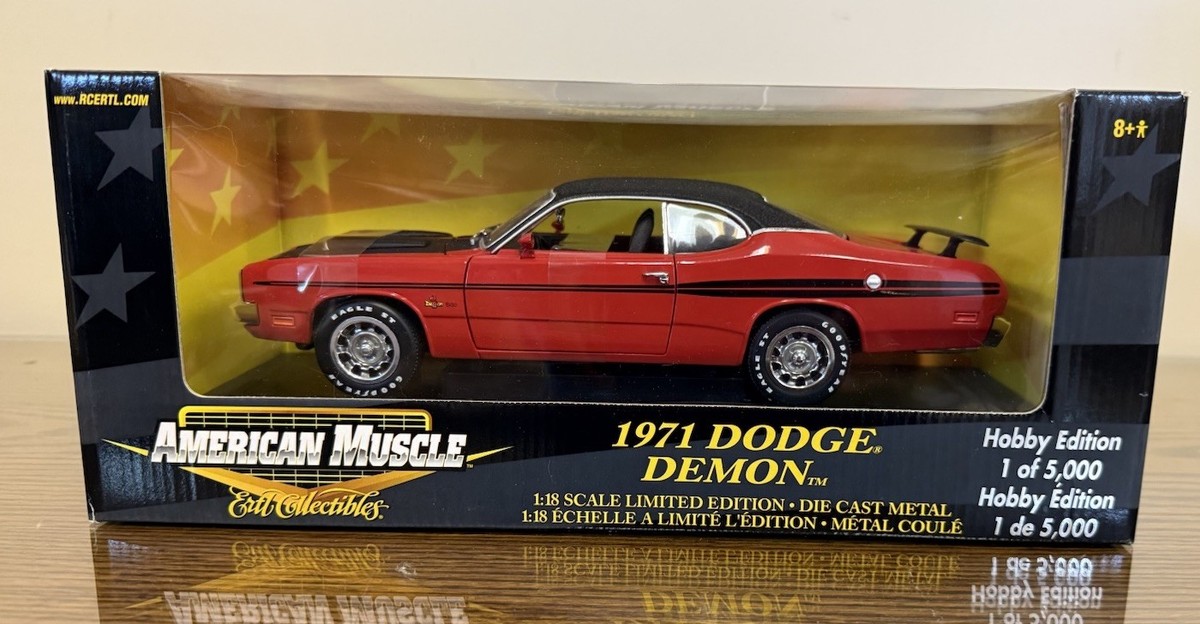 ERTL 33201 1:18 American Muscle 1971 DODGE DEMON Red Black Hobby