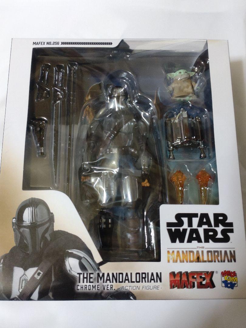 MAFEX No.256 The Mandalorian Chrome Ver. Figure Star Wars