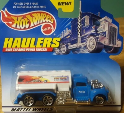 Hot Wheels Haulers Oil Tanker Semi Truck Hauler Die Cast Metal